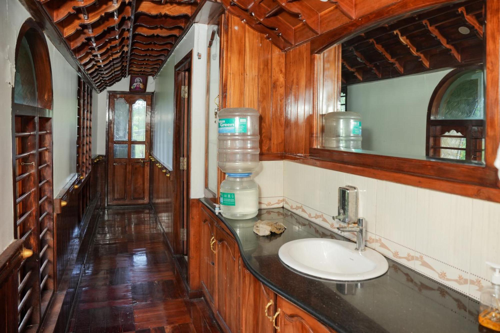 Rajahamsam Houseboat Villa Kumarakom Dış mekan fotoğraf